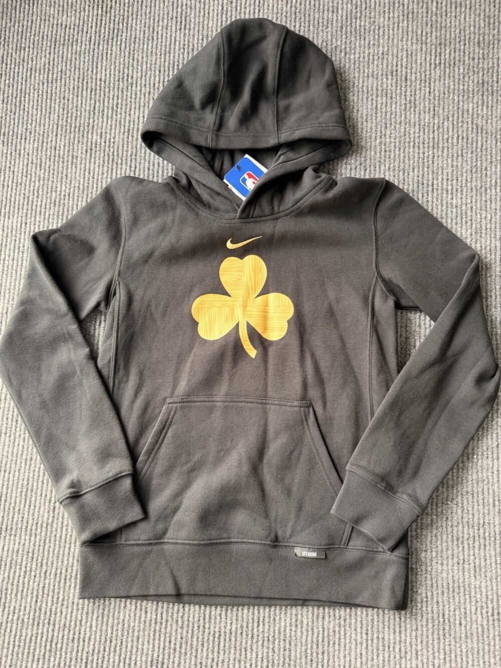 Nike NBA Boston Celtics Boys Hoodie Black Gold Shamrock M 10/12 NWT City Edition